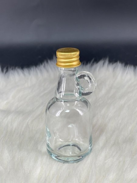 علبة زجاج لزيت الزيتون