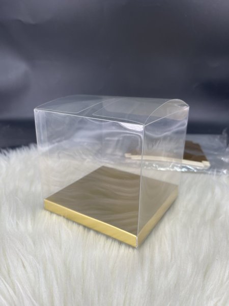 علبة bvc مقاس (10*10*10)