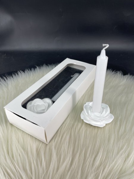 شمعة مع قاعدة حجر مع غلاف صحاب مميز