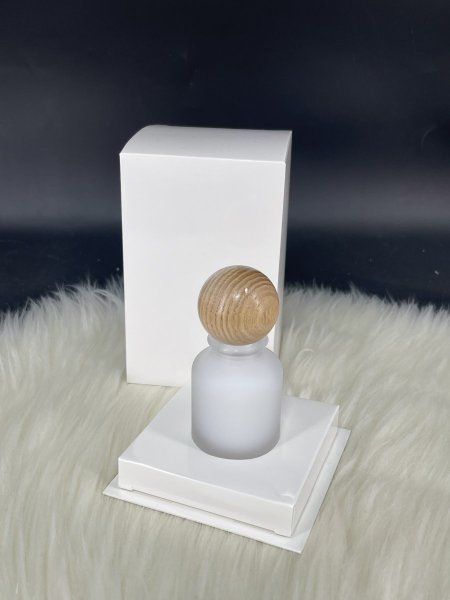 علبة كرتون للمسك