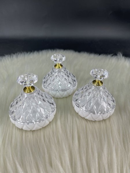 توزيعة علبة بلاستيك