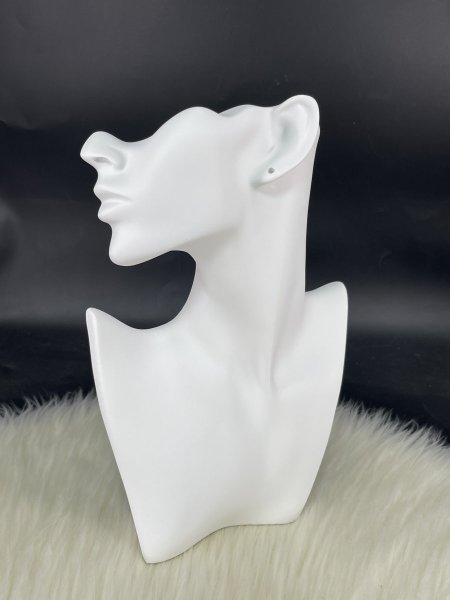 راس عظم ابيض للذهب ارتفاع ٢٨ سم