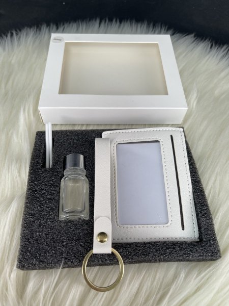 معطر جو مع محفظة للبطاقة الشخصية والفيزا كارد