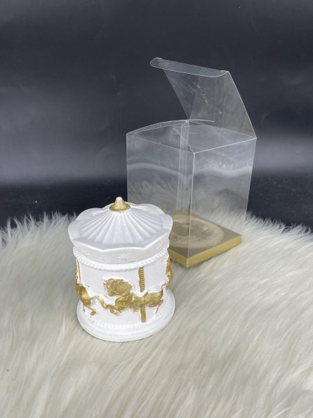 حصان كونكريت مذهب