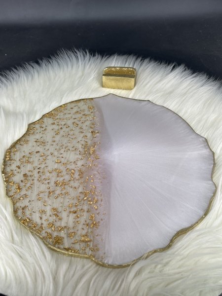 ريزون حجم كبير سادى مقاس ٢٨ سم مع قاعدة ذهبية