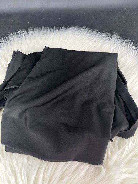 لايكرا اسود