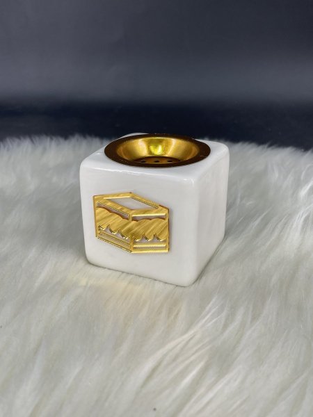 مبخرة سيراميك مع طبعة شكل الكعبة اكريلك مقاس 6*6