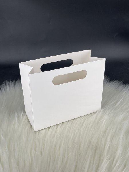 كيس كرتون مقاس (عرض15 ارتفاع 12 عمق 6)