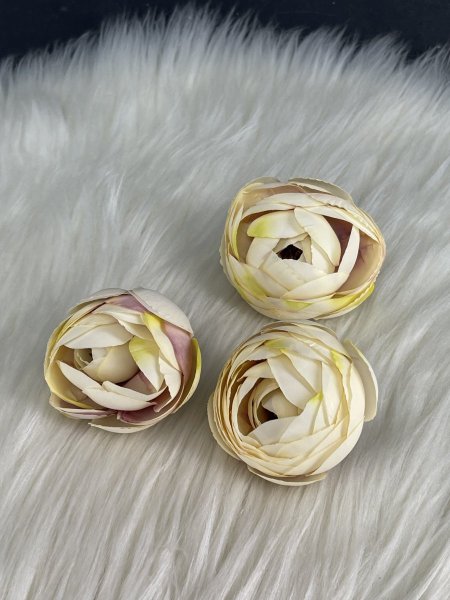 ورد اضاليا حبة كبيرة