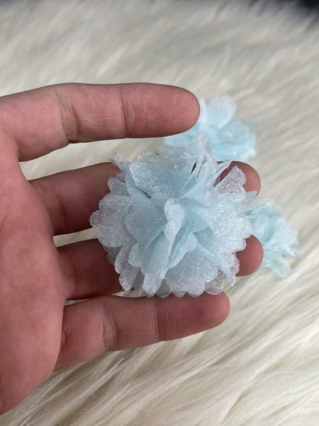 ورد تول للتزيين (ازرق )