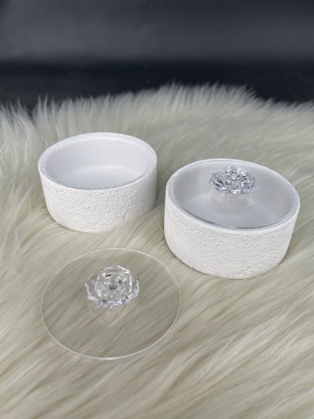 مطبقية سكرية ريزون ثقيل مع غطاء اكريلك شفاف مقاس 7.5cm