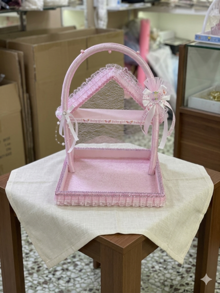 صينية خشب شكل كوخ