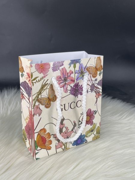 كيس جوتشي مع خيط رفيع