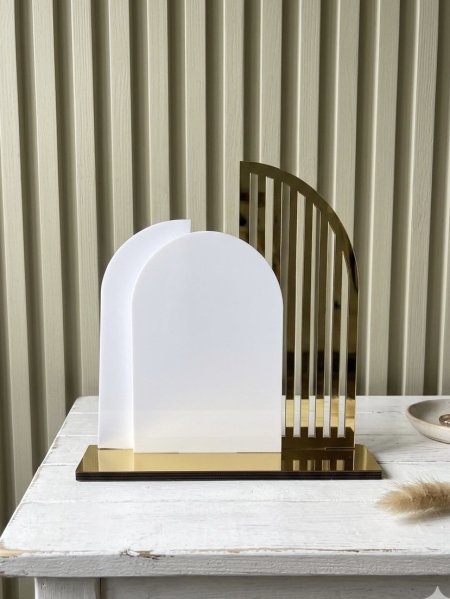 ستاند اكريلك للصواني وتلابيس الذهب ارتفاع 24 cm