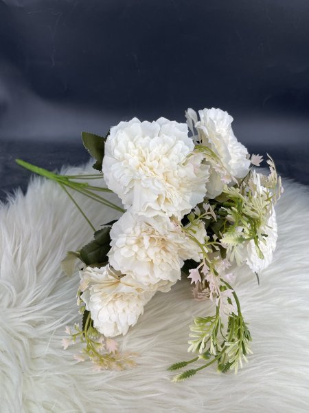 ورد صناعي تفتيح كبير