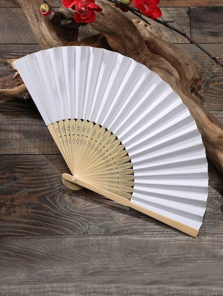 مروحة خشب مع ورق ابيض <br> <span class='text-color-warm'>سيتوفر قريباً</span>