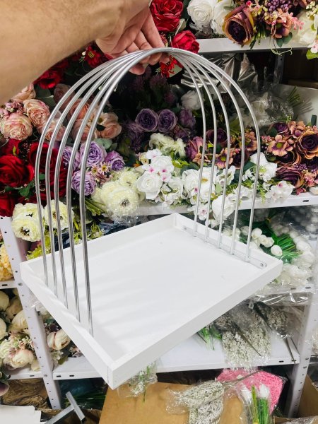 سلة حديد 5حلقات فضي 40سم ارتفاع مع صينية خشب ابيض