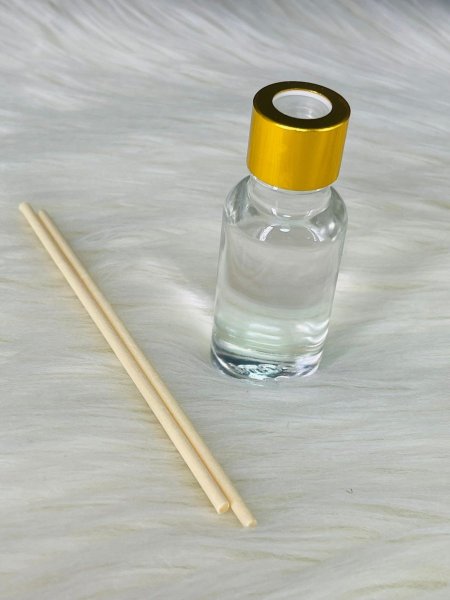 معطر جو اسطواني مع عودان