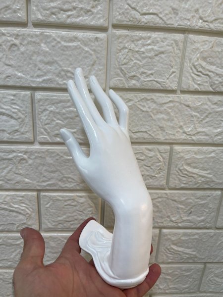 ايد عظم مقاس كبير