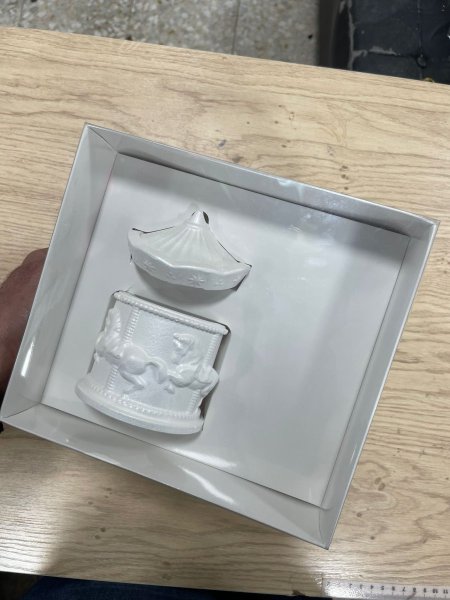 علبة كرتون لتغليف تحفة الحصان