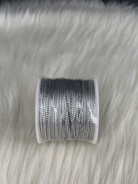 خيط لميع فضي ١٠٠ متر باللفة